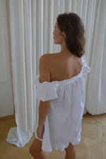 Load image into Gallery viewer, Cotton dress in white
